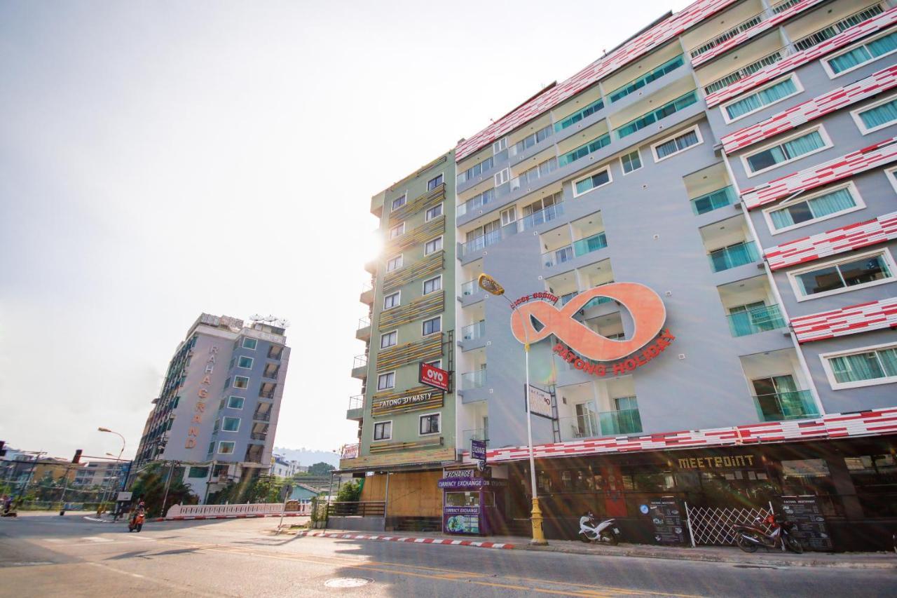 Oyo 861 Patong Dynasty Hotel Екстериор снимка